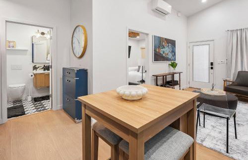 New 1 BR, King Bed, Laundry In-Unit, Parking - Foto 25