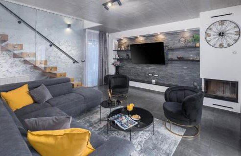 Stunning Home In Sivati - Photo 33