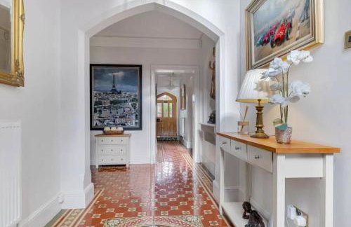 Luxury Detached House in Large Private Grounds, with Outdoor Jacuzzi and Sauna - Foto 37