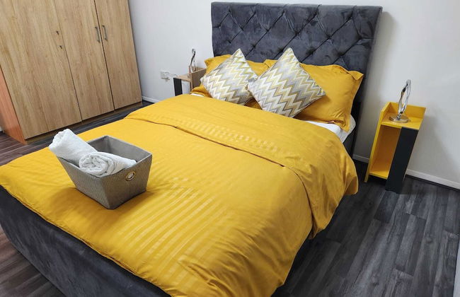 Grays Apartment With City Views Lakeside Shopping - Photo 3