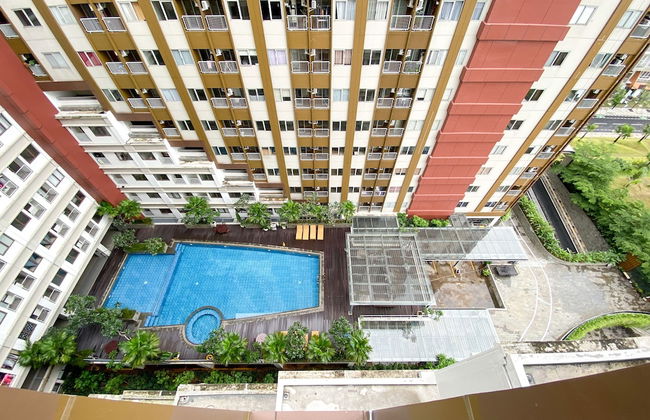 Modern Look Studio Room at LRT City Jatibening Apartment - Foto 18