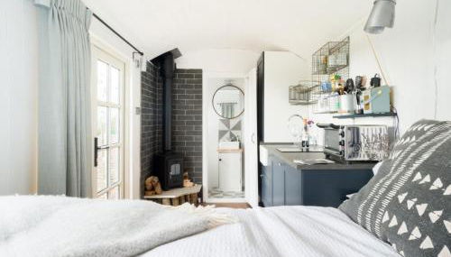 Purbeck Shepherd Huts - Photo 5