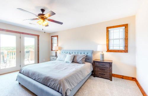 Lakefront Retreat Sleeps 6 Fireplace Boat Slip - Foto 16