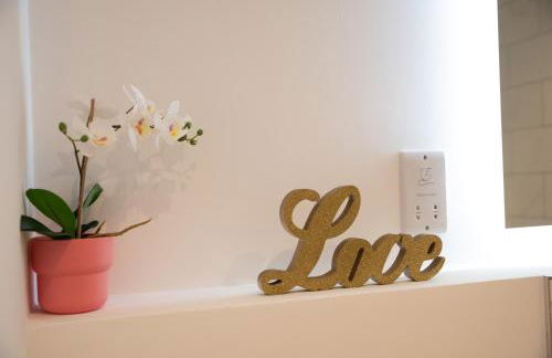 Welcome - BUSINESS or PLEASURE! Southampton 'City Vibes' # Stylish Apartment with Outdoor Courtyard! 1-4 Guests BOOK YOUR CITY BREAK or PRE-CRUISE STAY! CLOSE TO MAYFLOWER THEATRE, UNIVERSITIES, CRUISE TERMINALS, HOSPITALS & SHOPS! - Photo 26