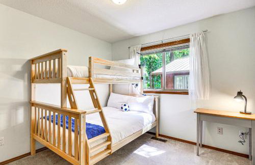 Steps to River! Rhododendron Family Retreat - Foto 15