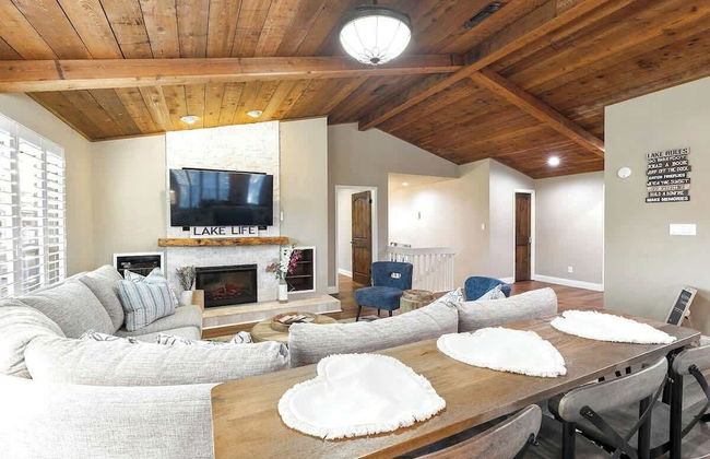 Luxury on Lake LBJ With Hot Tub Firepit & Boat Slip - Foto 24