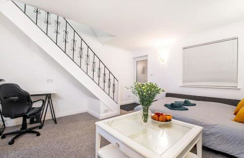 Contractors Welcome to Chantry close stay! - Foto 20