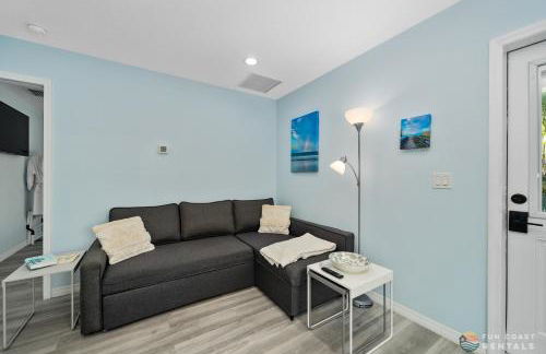 Dog Friendly Loft STEPS from Beach with Gas Barbecue Grill and Upstairs Deck! - Foto 13