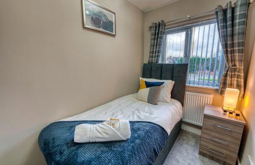 Stylish House - B'ham Airport and NEC, JLR Solihull, Business & Leisure Stays - Aspen House - Photo 21