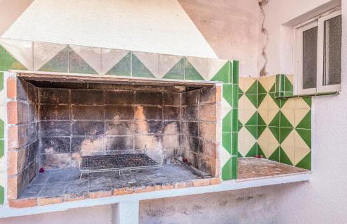 Gorgeous Home In Sant Cebrià De Vallalt - Foto 10