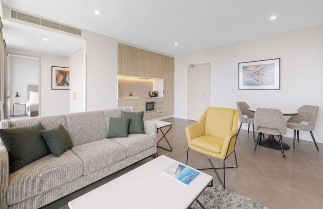 Meriton Suites Melbourne - Photo 38