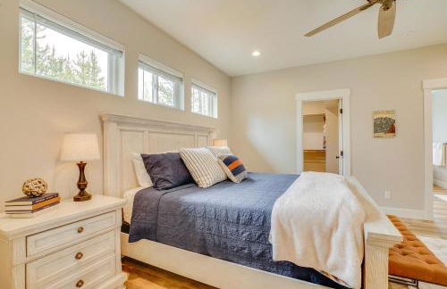 Spacious Donnelly Family Home with Private Hot Tub! - Foto 14