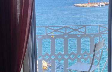 Caracciolo Seafront Charme Home - Photo 1