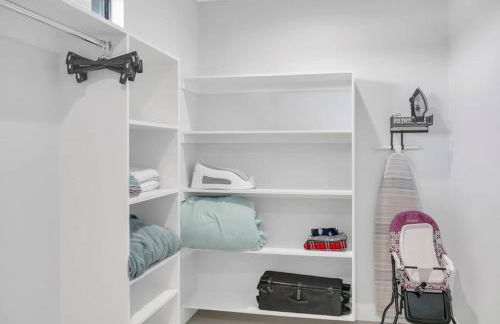 Casa Sevilla, heated pool, sleeps 9, 4B3B - Foto 31