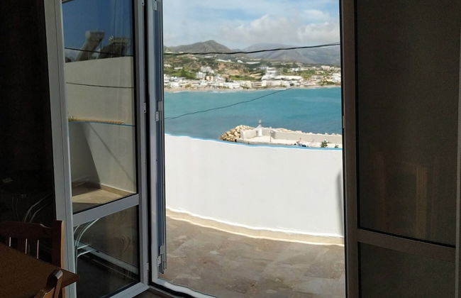 Sea View And Mountain View Apartment For 4 People - Photo 23