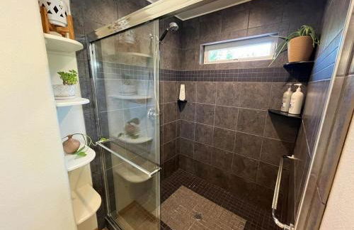 Cozy Palmer Retreat with Steam Sauna and Playground - Foto 27