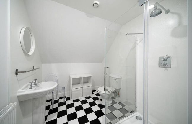 Thatched Cottage - hot tub BBQ and Pool Table - Foto 12