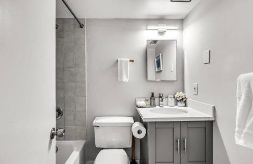 Tropical Retreat with Beach Resort Amenities - Foto 24