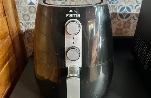 Chalé com PISCINA Privativa, com 2 QUARTOS, ESTACIONAMENTO em Condomínio com PORTARIA 24h, Sauna, Quadras, 3 PISCINAS no condomínio, Pesca e Parquinho Infantil - SmarTV na sala de estar, TV na área CHURRASQUEIRA, Wi-Fi e Cozinha Completa - Foto 59