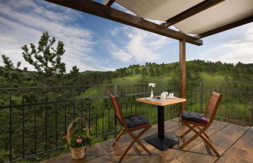 Pet Friendly Home In Trviz With Wifi - Photo 13