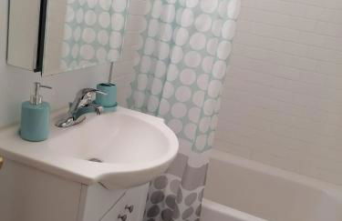 Beautiful home with your own entrance in Sandy - Foto 4