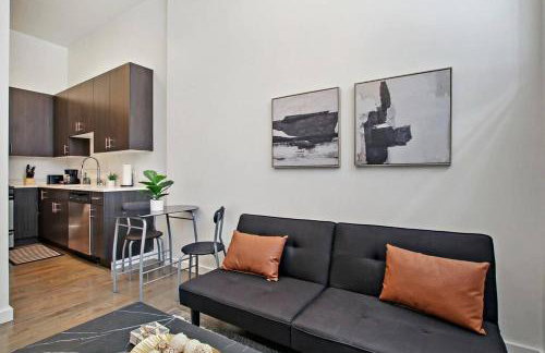 1BR Adorable Apt with In-unit Laundry - Lake 206 rep - Photo 7