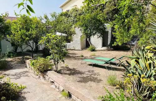 Villa with beautiful Private Garden & Breathtaking Sea View - Foto 41