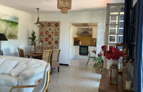 Le Doul Jolie villa au calme climatisée grande piscine jardin - Foto 45