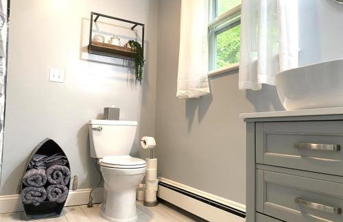 Melvin Village - 5 Bed 3 Bath Arcade Near Lake Pet Friendly fee applies - Foto 10