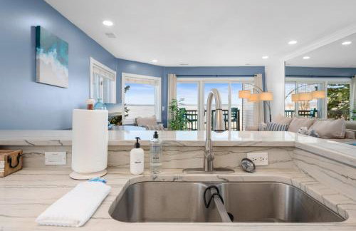 Beach Bliss 211 Balcony Water Views Beach Downtown - Photo 19