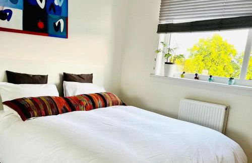 4-Bed Seaside Dream House - Sleeps 8 & Parking - Foto 5