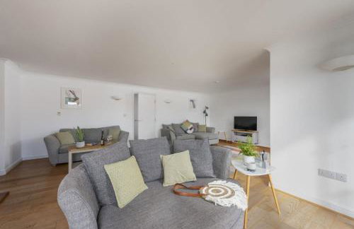 Waterfront House - Photo 8