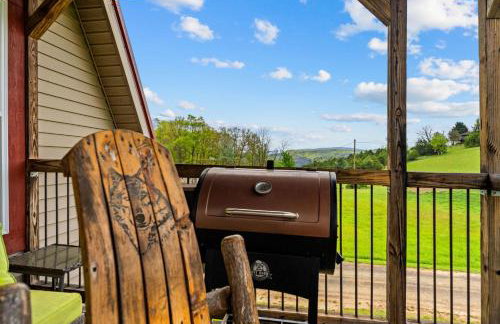 Rustic Barn Retreat w Hot Tub Game Room & FirePit - Photo 64