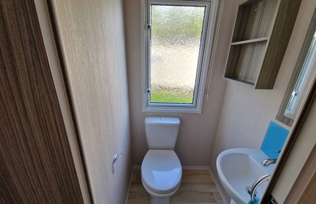 Seaside 6-person Caravan at Rockley Park - Foto 9