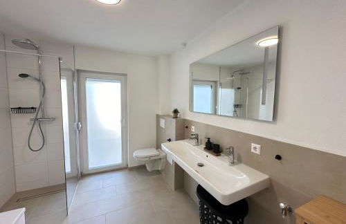 Modernes 2-Schlafzimmer Business EG Wohnung in Ehningen, IBM, Mercedes-Benz Sindelfingen, S-Bahn und A81 mit Parkplatz - Foto 19