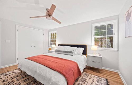 Light Bright OP Remodeled Home 4BD 2BTH - Foto 27