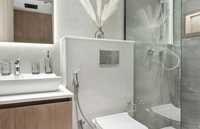 Modern Studio in Residence With Pool gym and Paddl - Photo 6