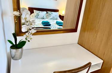 2 bedroom self-contained apartment and swimming pool at Palm Tree Villa - Foto 24