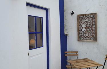 Charmingly Renovated Village House in Sintra, Penedo - Photo 13