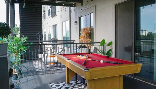 The Treehouse Spacious & Fun 2BR Retreat in the Heart of the Domain - Foto 1