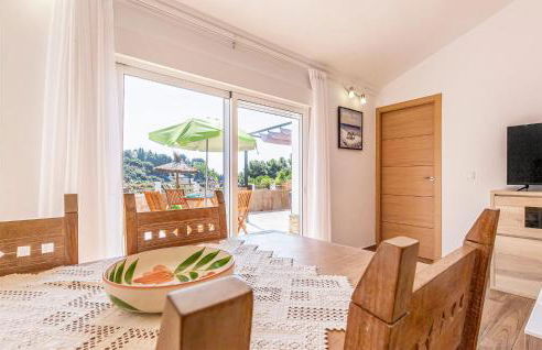 Gorgeous Home In Mezquitilla With Wifi - Photo 20