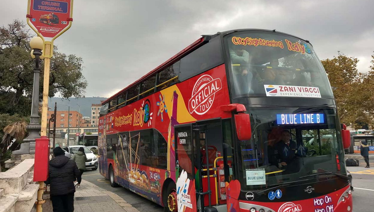 Genoa Sightseeing Bus - Foto 1