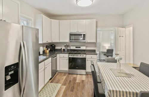 Beautiful Updated Home near Great Lakes Naval Base - Foto 3