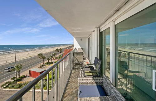 Amazing and Spectacular ocean and beach views in Galveston - Photo 14