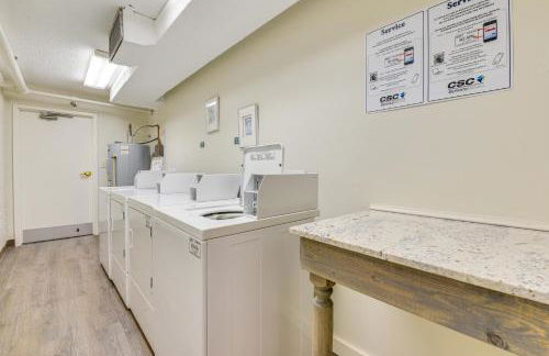 Airy Destin Condo with Pool - Walk to Private Beach! - Foto 28