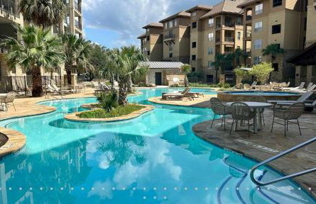 Lakefront Horseshoe Bay Resort Shared Pool Dock - Photo 30