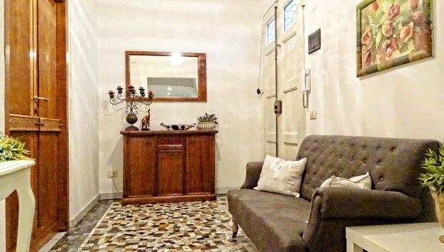 La Campanella Guesthouse - Photo 2, Lobby sitting area