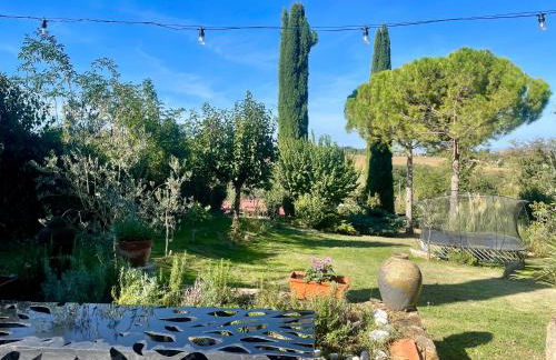 Magical Villa di Gioia Large 6-Bedroom Family Villa with Breathtaking views, Private Garden and Olive grove - in a Cool Village on the Umbria Tuscany Border - Foto 37