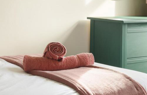 Home from Home 4 Bed - Ideal for Workers & Great for Groups, FREE Parking, Spacious, Pet Friendly Netflix - Foto 29