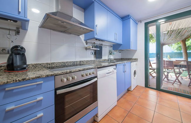 Modern House For Families (R77) - Photo 14